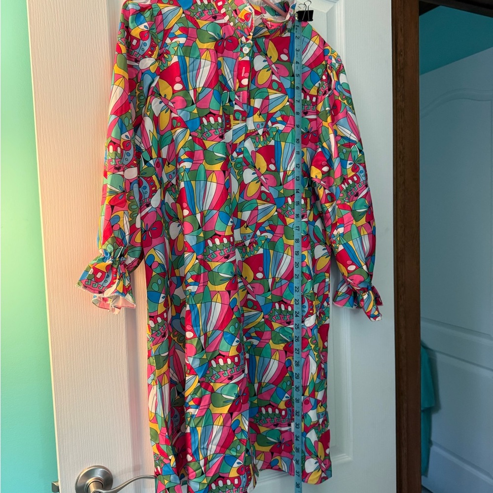 The Sixties are Back! Colorful Floral Shirt Dress - Picture 10 of 12
